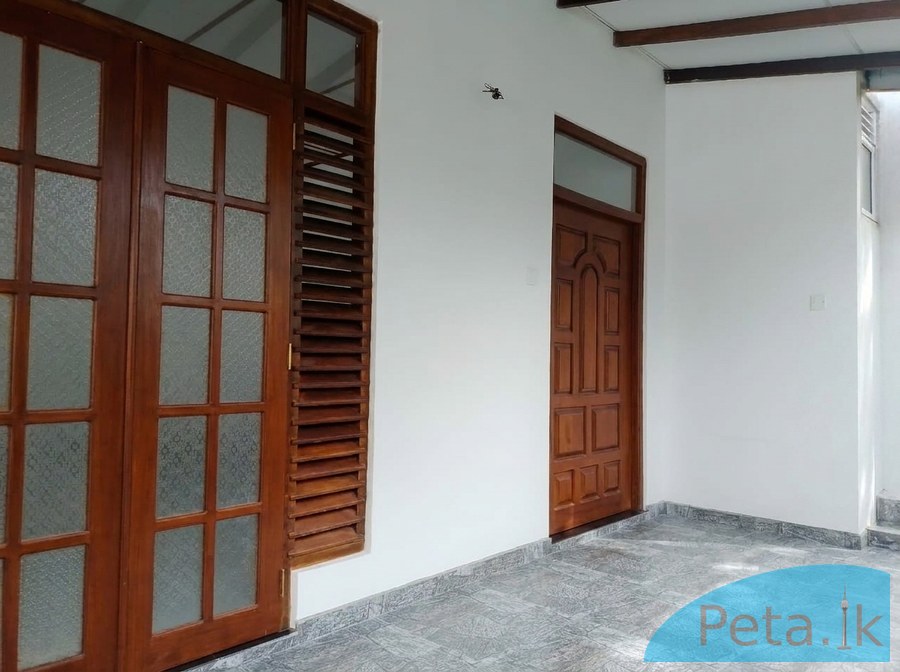 House For Sale in Suwarapola