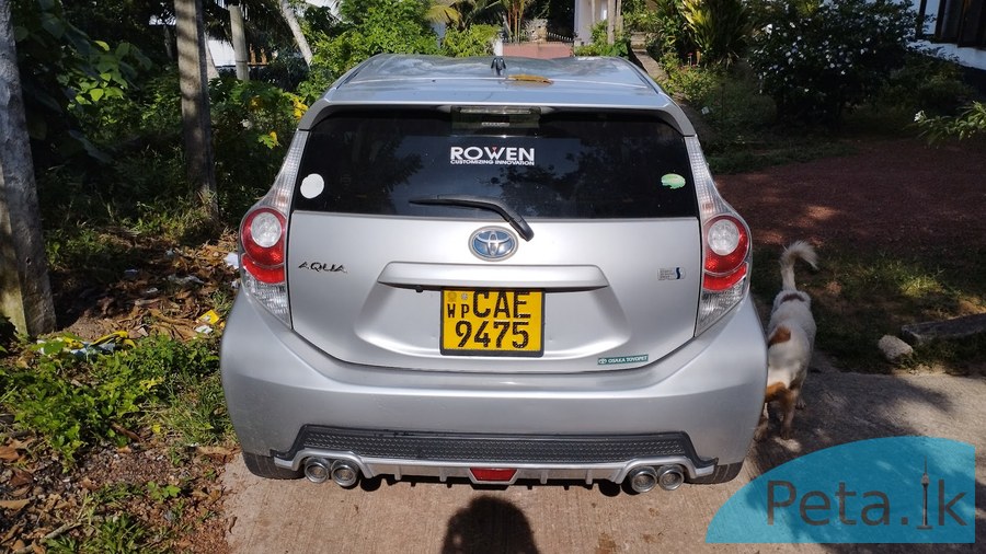 Toyota Aqua  2013