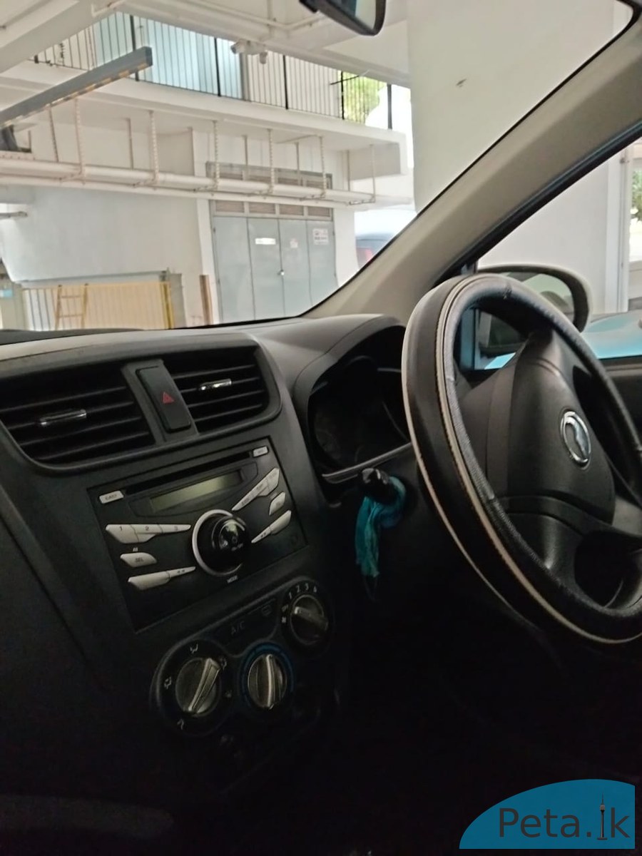 Peradua Axia 2015 